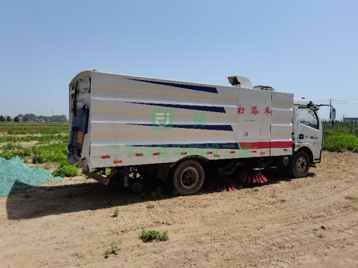 出售九成新的東風8方掃路車，車況好價格低