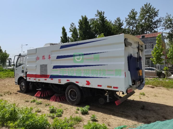 出售九成新的東風8方掃路車，車況好價格低