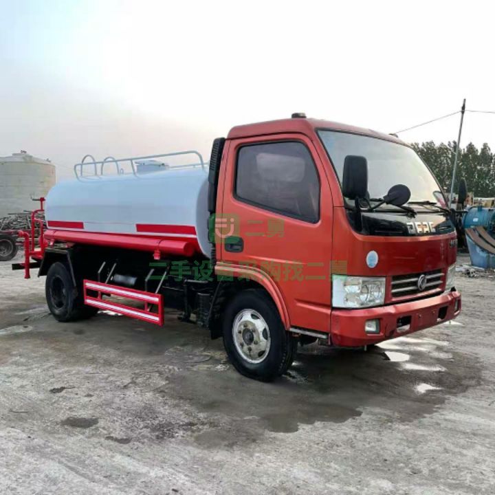山東出售九成新的東風天錦二手15方灑水車