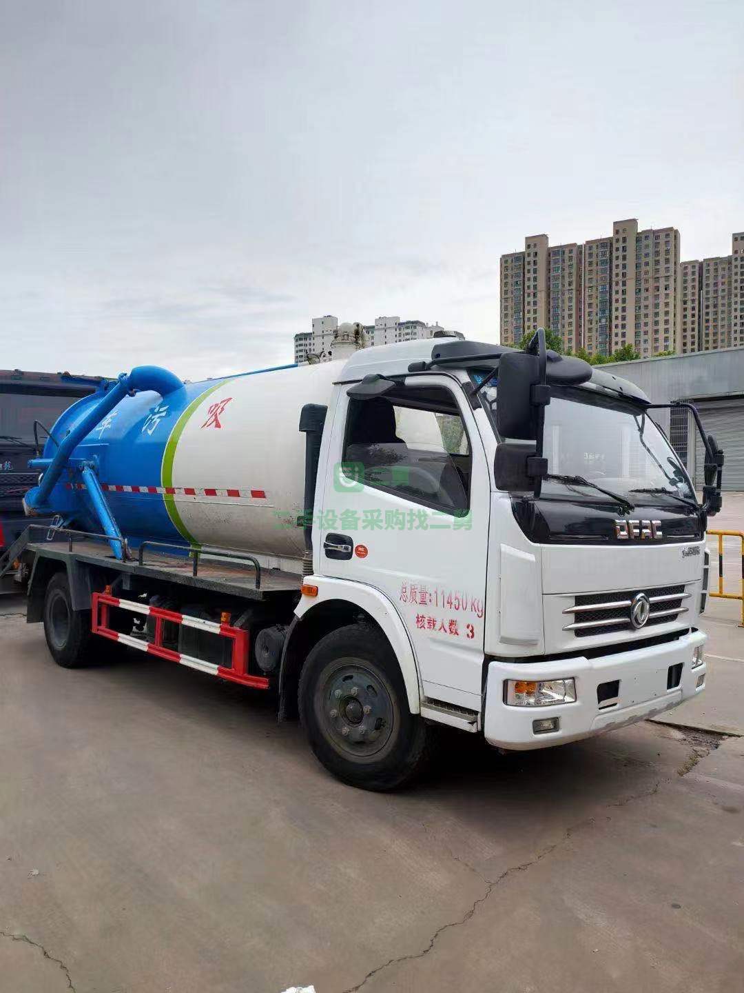 預(yù)售國(guó)五東風(fēng)多利卡9立產(chǎn)方吸污車