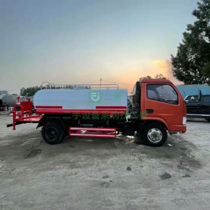 山東出售九成新的東風天錦二手15方灑水車
