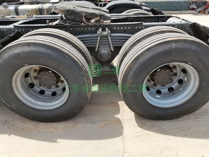 出售17年的精品汕德卡540馬力帶液緩牽引車