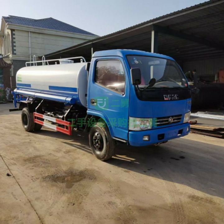 山東出售九成新的東風天錦二手15方灑水車