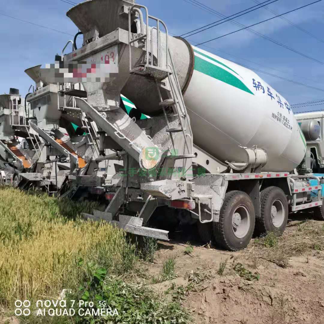 出售一臺20年底豪沃TX 輕量化攪拌車，濰柴發動機，340馬力