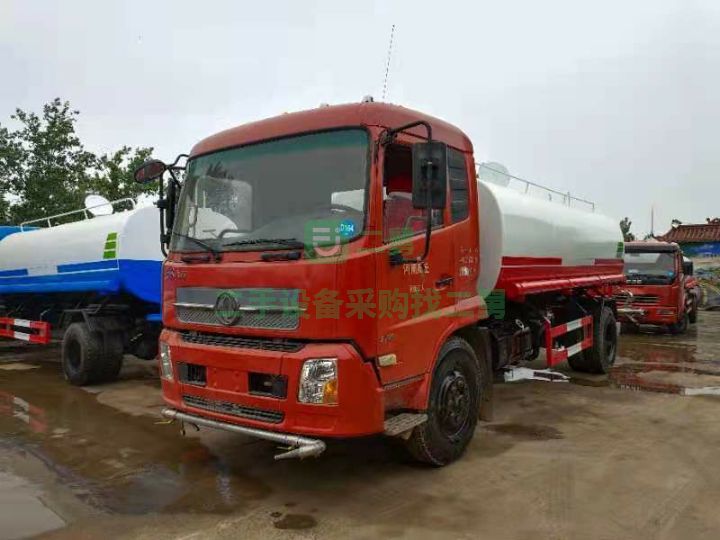 山東出售九成新的東風天錦二手15方灑水車