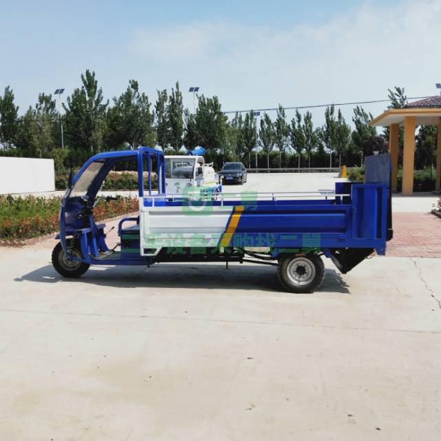 山東出售二手九成新的液壓尾板垃圾車