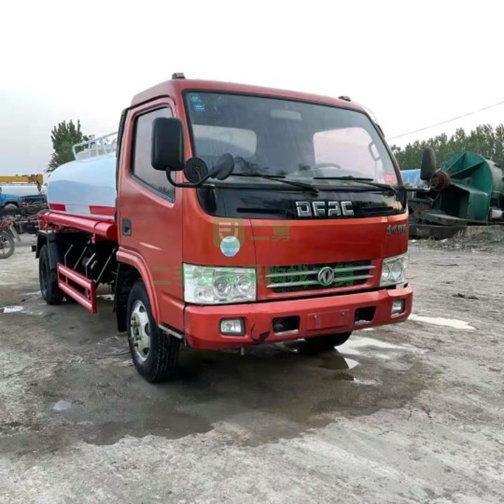 山東出售九成新的東風天錦二手15方灑水車