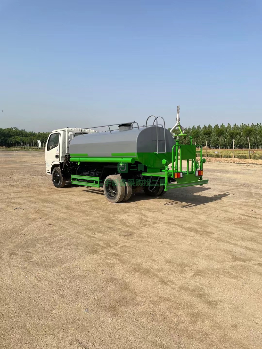 處理一臺二手東風福瑞卡，5立方灑水車