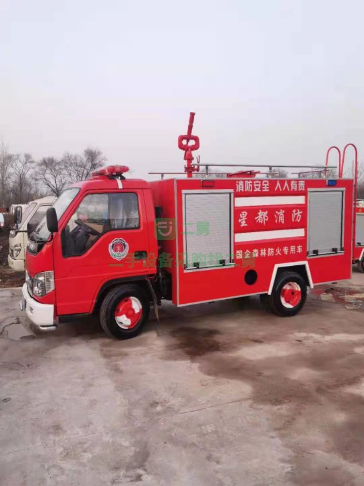 出售一臺福田五立方民用消防車
