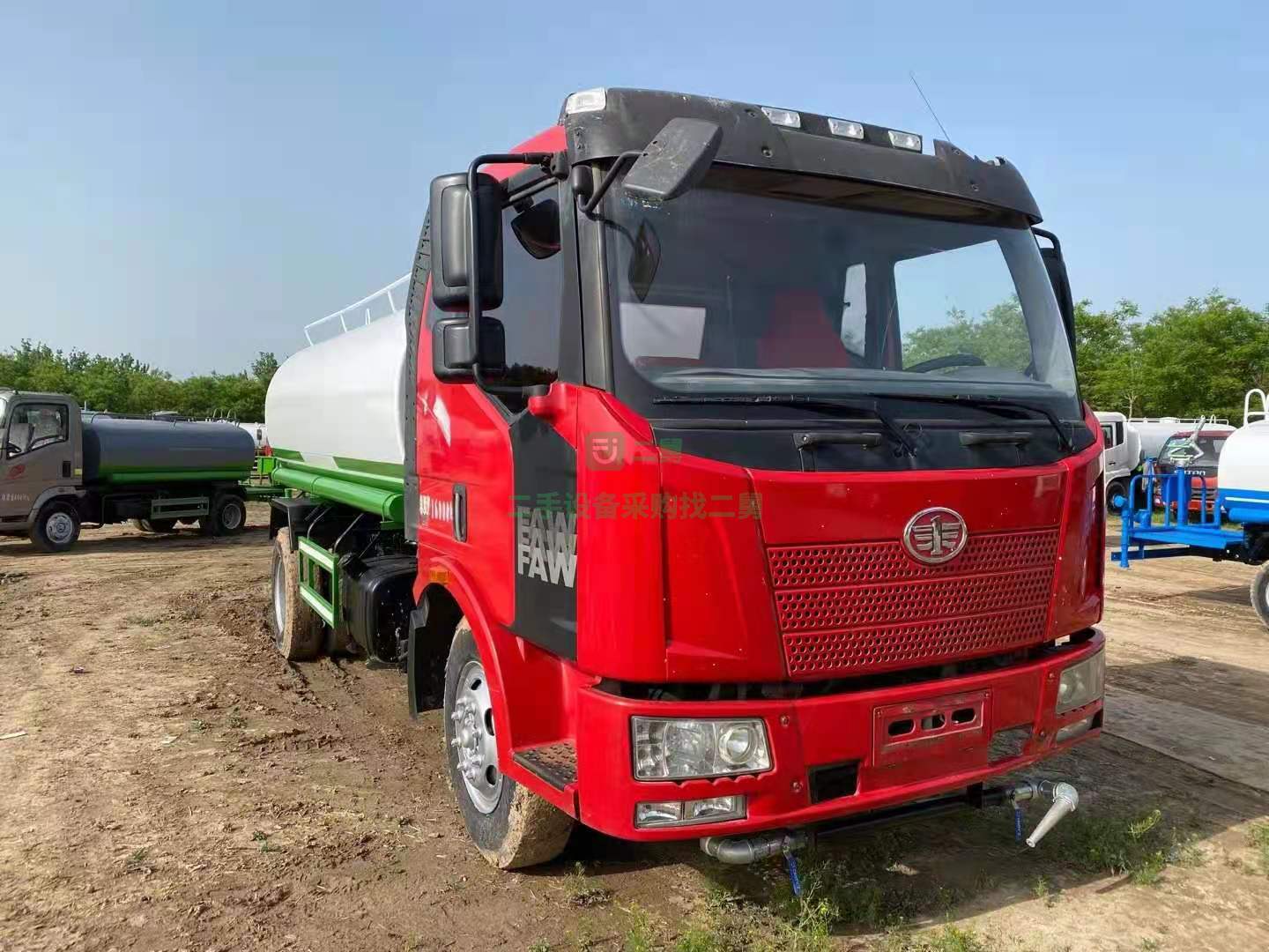 出售精品12方灑水車解放J6品牌價(jià)格美麗