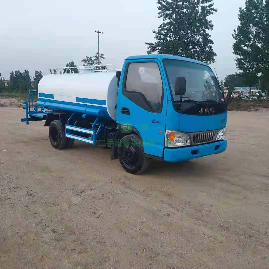出售一臺二手東風福瑞卡，5立方灑水車，全新罐體大功率灑水泵