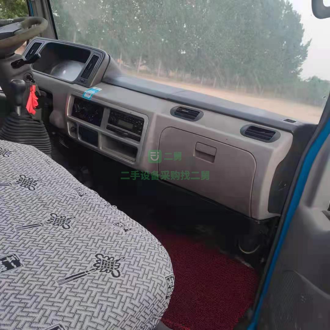 出售一臺二手東風福瑞卡，5立方灑水車，全新罐體大功率灑水泵