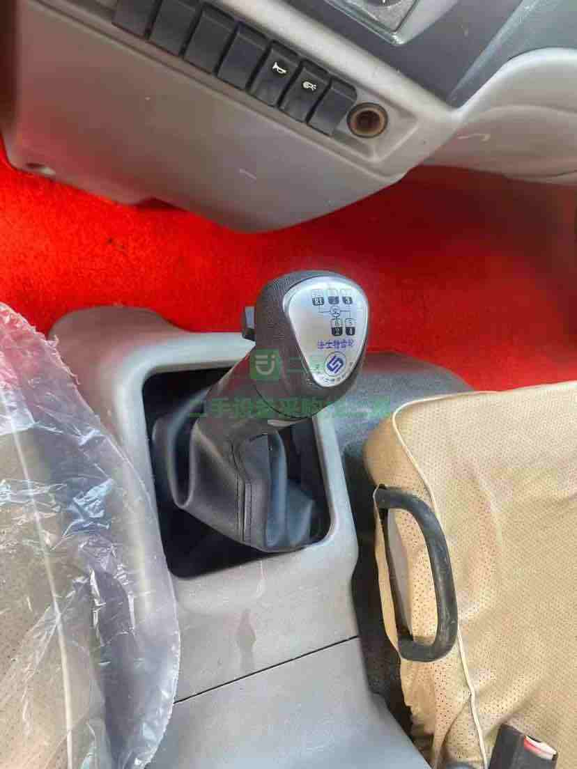 出售精品東風(fēng)天錦6缸，6速8速灑水車