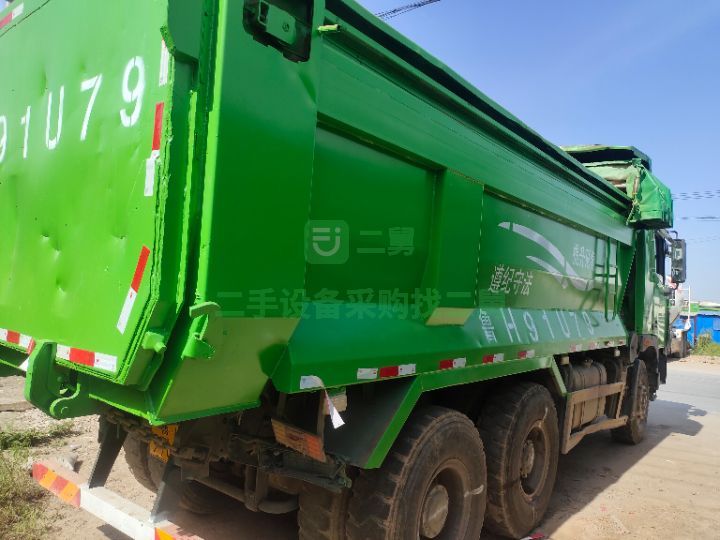 出售二手九成新的重汽豪沃底14邊12自卸車