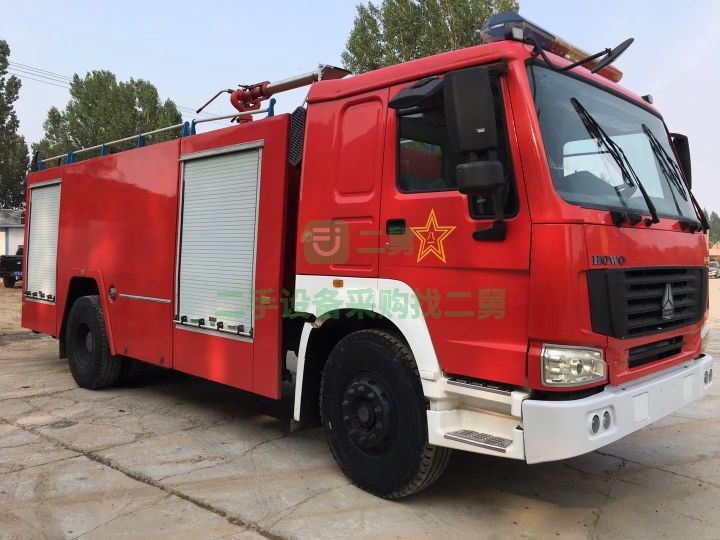 河北出售二手九成新的豪沃336馬力消防車
