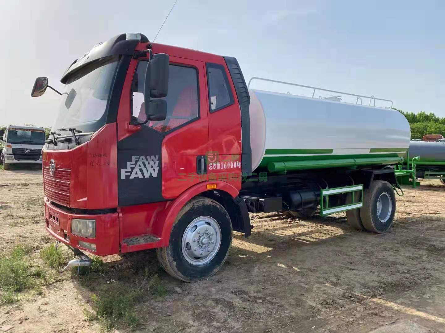 出售精品12方灑水車解放J6品牌價(jià)格美麗