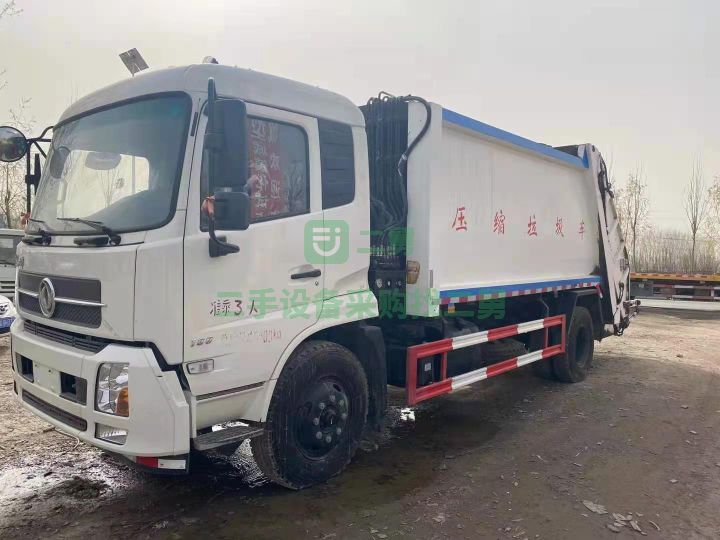 出售15方壓縮垃圾車國五康明斯6缸180馬力