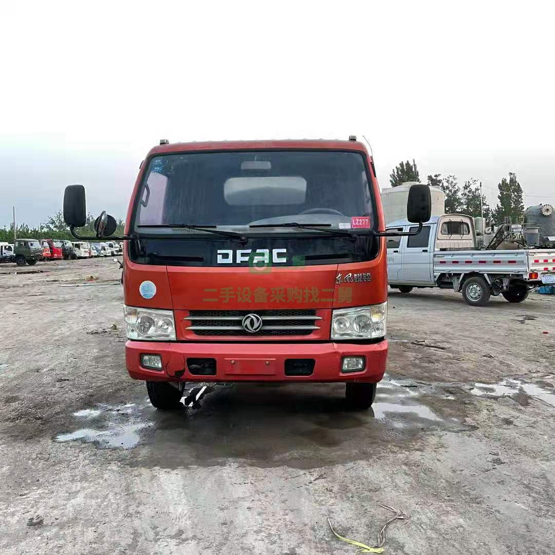 出售一臺5立方灑水車、原車空調、審車保險一整年