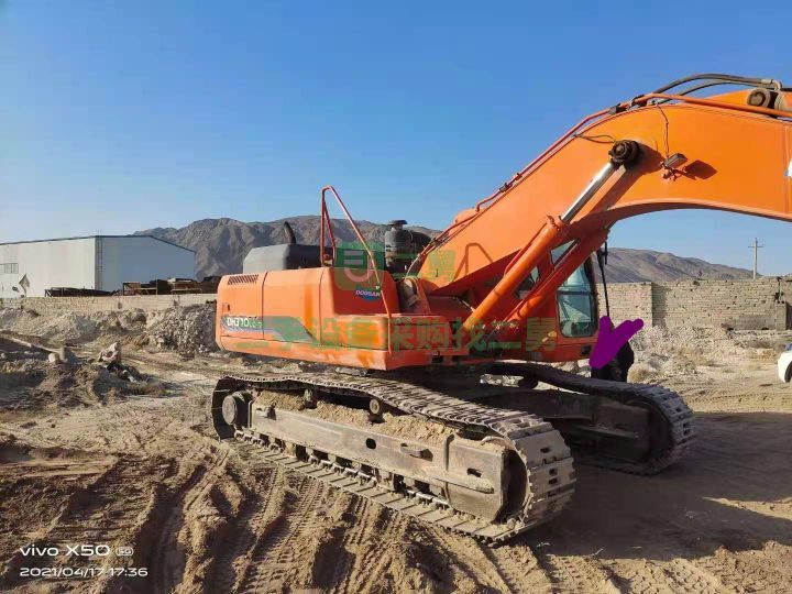 寧夏出售二手九成新的斗山300－7挖掘機