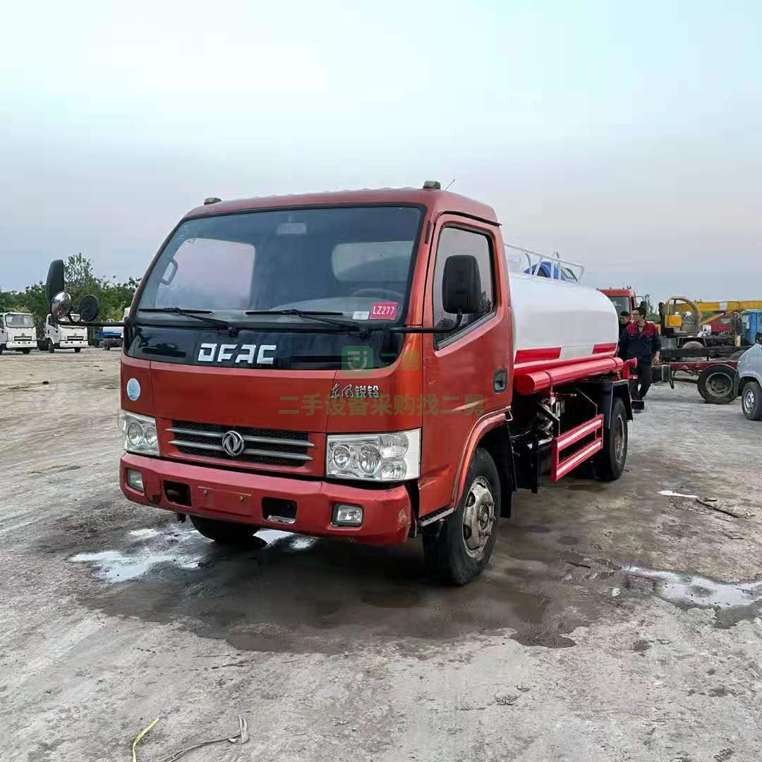 出售一臺5立方灑水車、原車空調、審車保險一整年