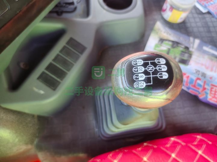 出售17年6月重汽豪沃后八輪  5.8大箱自卸車