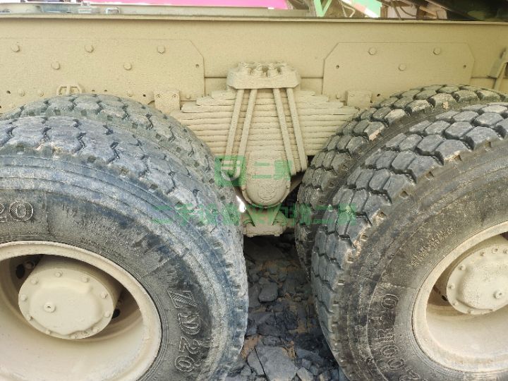 出售17年6月重汽豪沃后八輪  5.8大箱自卸車