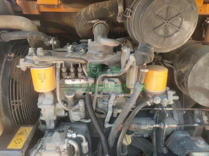 出售16年的三一重工60挖掘機