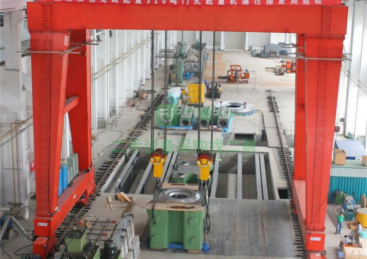 出售20噸龍門吊，跨度20+5+5米，有效高度9米，全包廂大驅動，九成新
