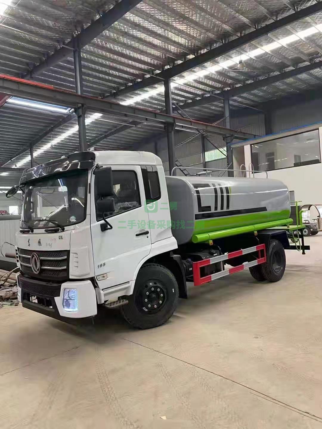 出售一臺東風隨專K6型號12立方灑水車，玉柴165馬力