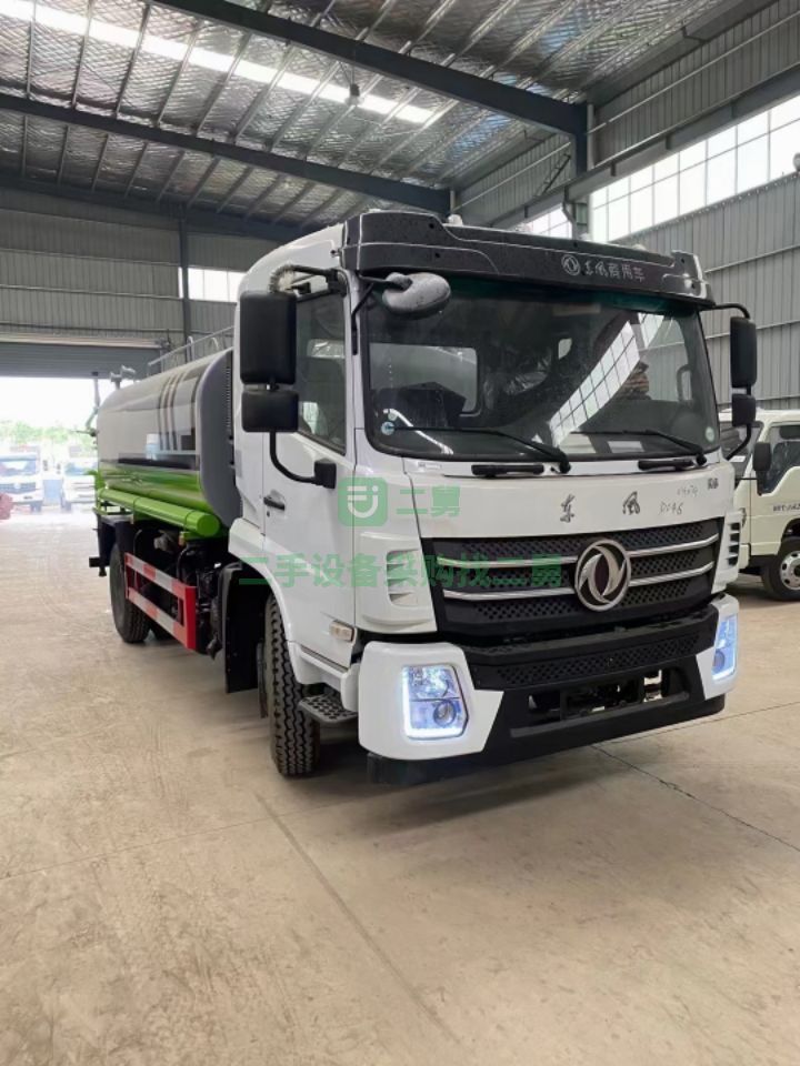 出售21年大型東風12立方灑水車