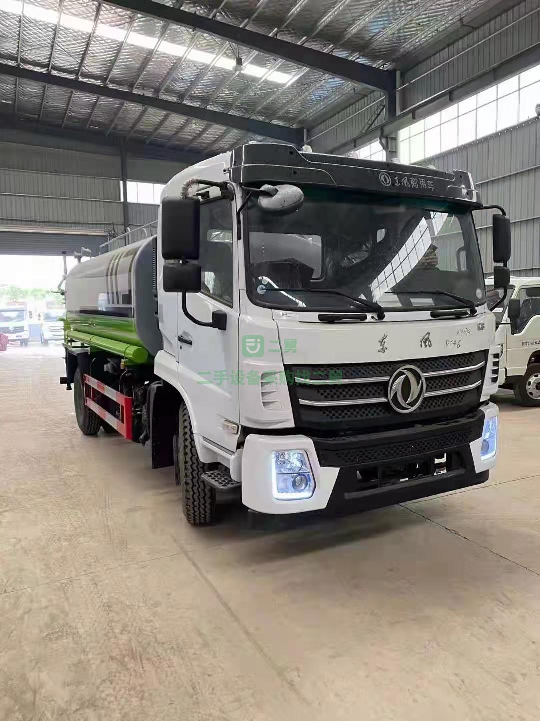 出售一臺東風隨專K6型號12立方灑水車，玉柴165馬力