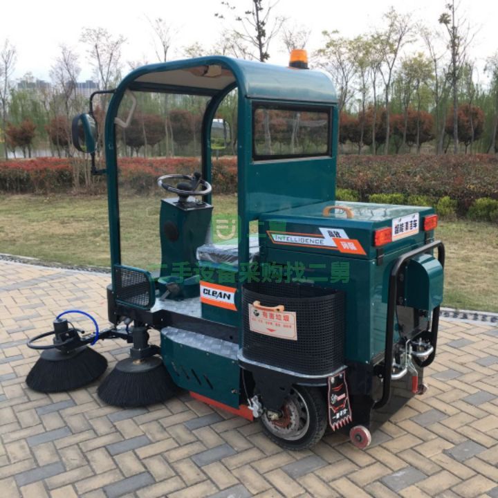 出售興諾x5刷電動掃地車，代替人工省時省力
