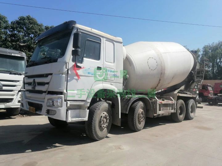 出售一四年國四大十八方全手續攪拌車