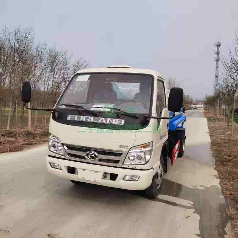 出售九成新的福田時代灑水車