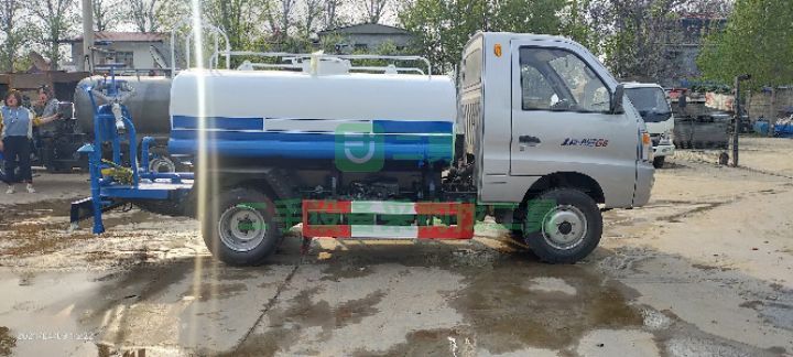 出售全國可上藍牌汽油版黑豹3方灑水車