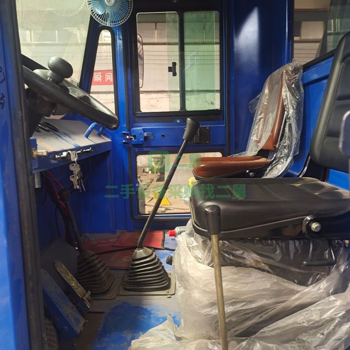 出售21年四驅(qū)5噸吸糞車，吸力強(qiáng)大工作高效
