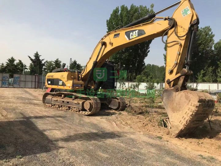 出售18年報關土方車卡特336挖掘機，，全車原版原漆，原車四輪一帶帶卡特標