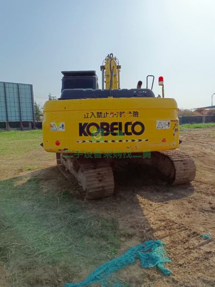 出租二手八成新的神鋼200挖掘機