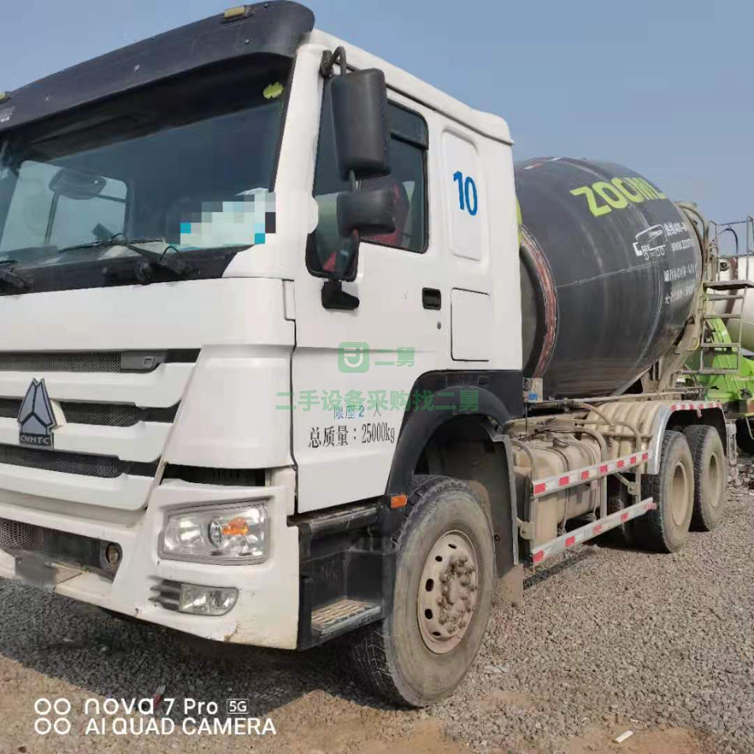 出售一臺18年國五豪沃攪拌車，中聯，340馬力