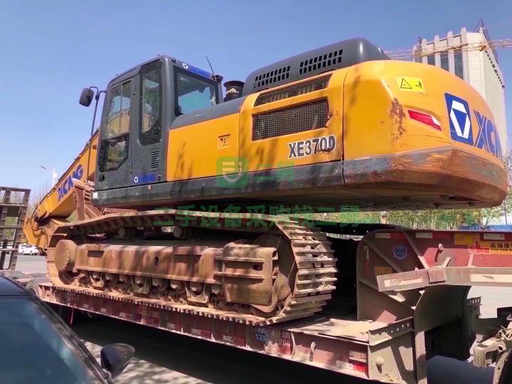 出售二手九成新的徐工370挖掘機(jī)，車(chē)況性能免檢，分期全款都可以