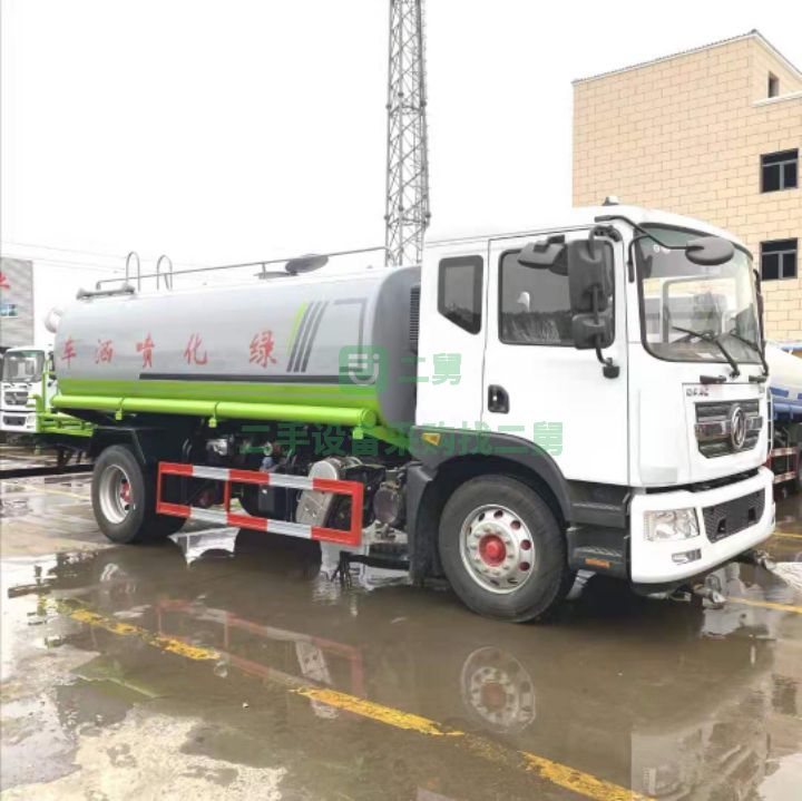 出售21年的東風D9/12立方灑水車