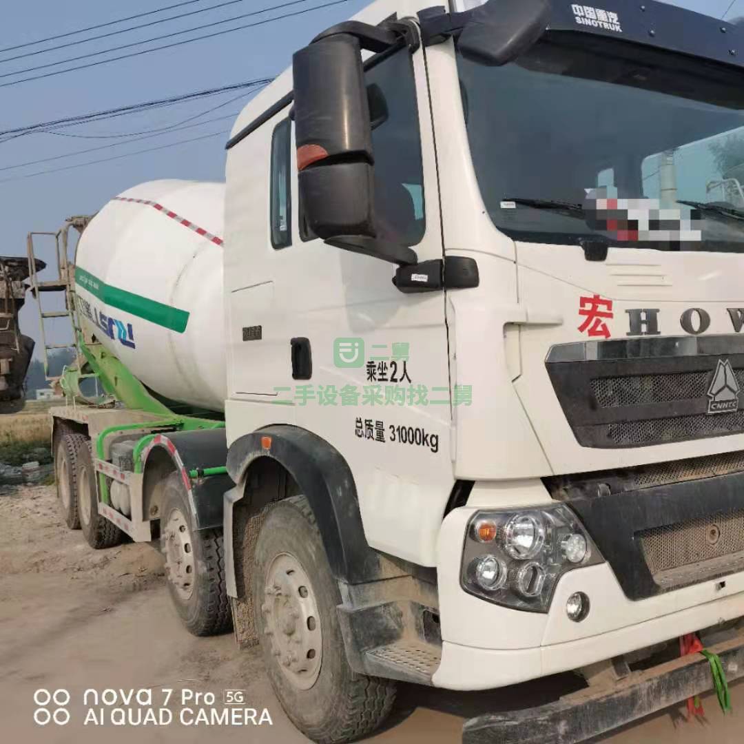 出售一臺20年8月豪沃輕量化攪拌車，TX 340馬力