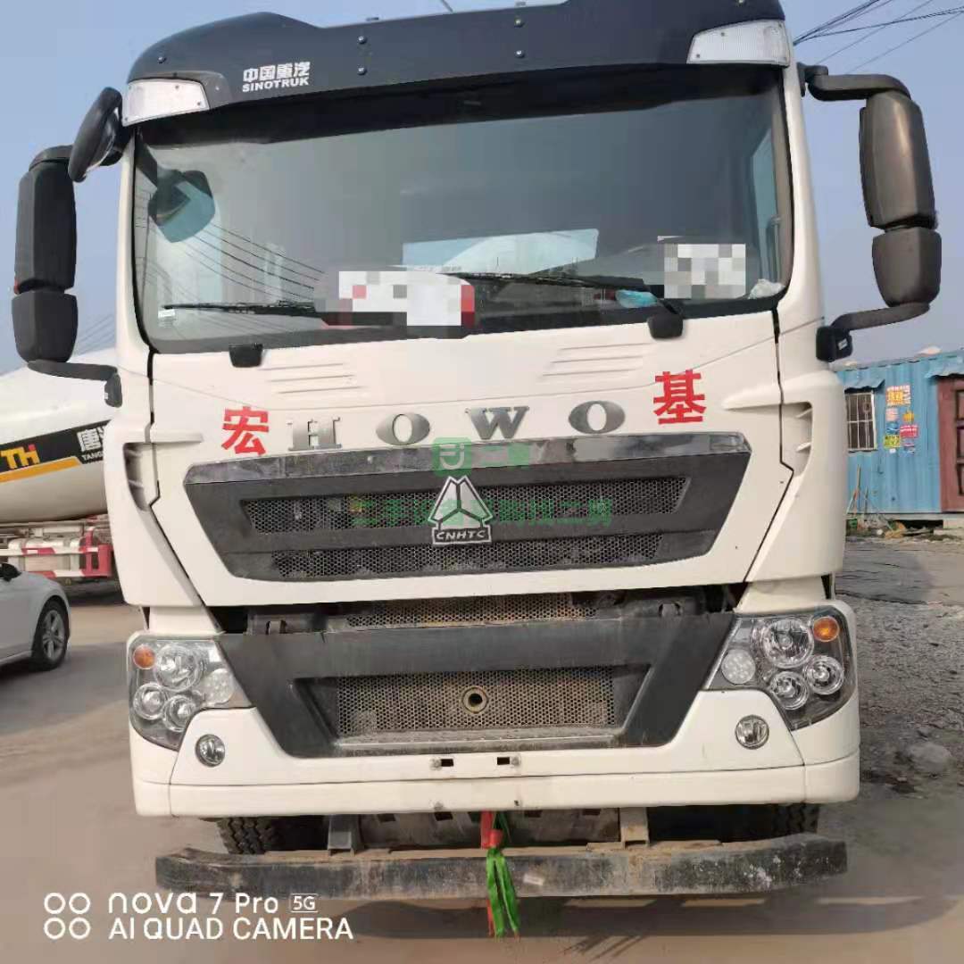 出售一臺20年8月豪沃輕量化攪拌車，TX 340馬力