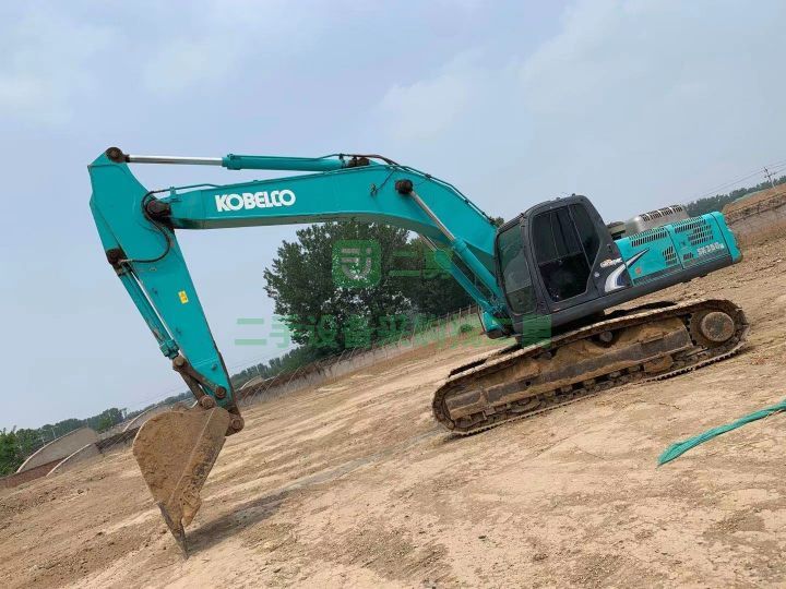 出售二手15年的神鋼350超8挖掘機