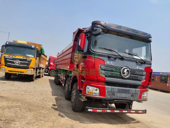 出售二手九成新的德龍X3000大箱8.6米自卸車