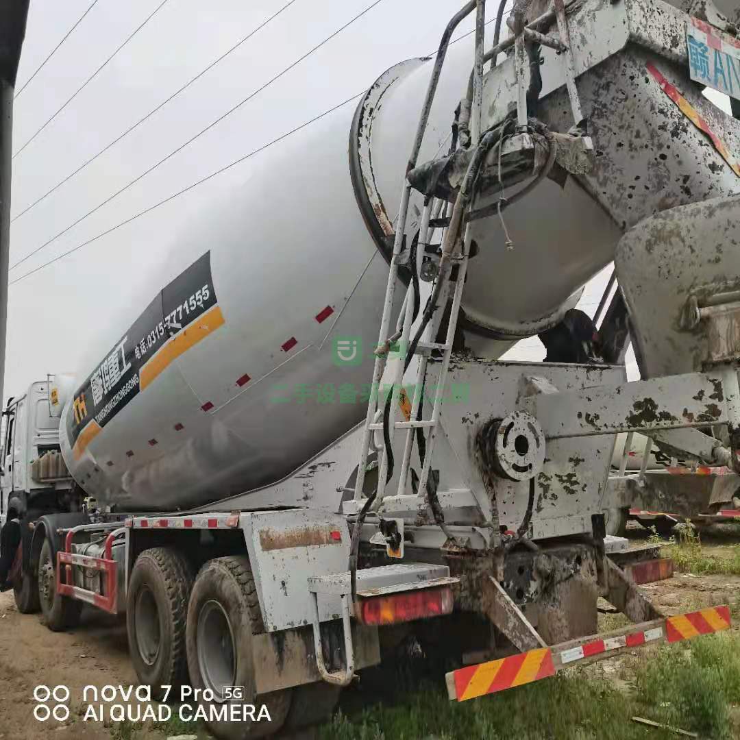 出售一臺18年國五豪沃唐鴻上裝大20方攪拌車，減速機PMP