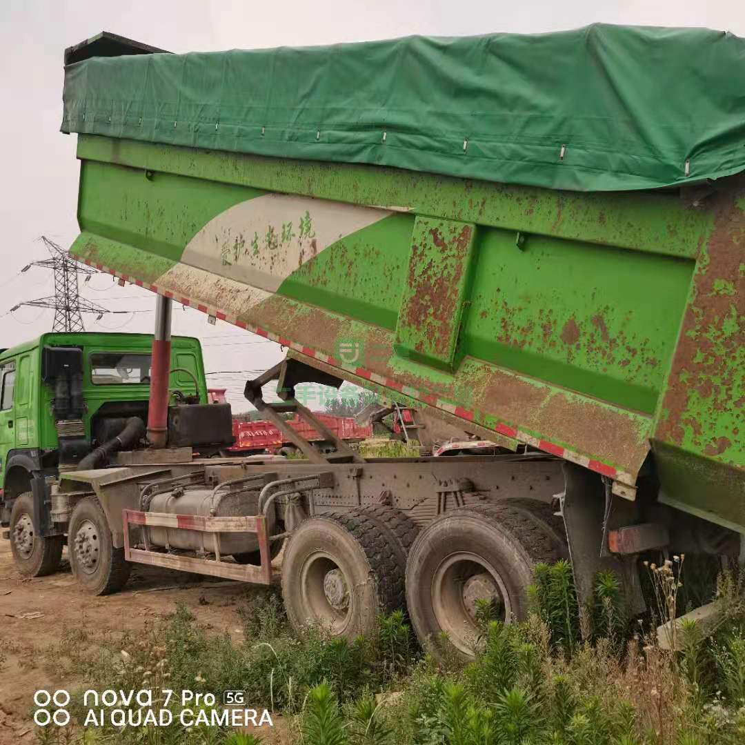 出售一臺(tái)19年7.6米豪沃自卸車，德國(guó)曼發(fā)動(dòng)機(jī)