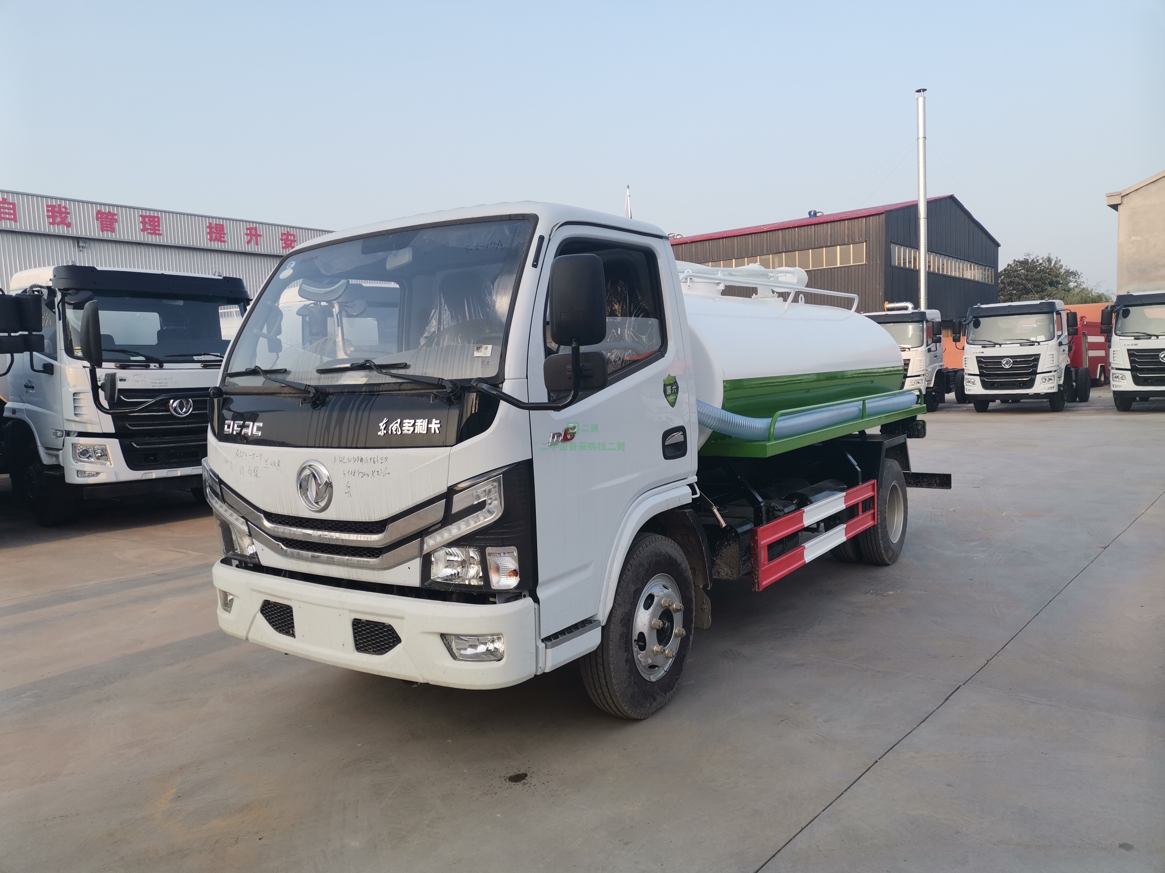 出售國六東風多利卡D6全柴發動機115馬力5方吸糞車
