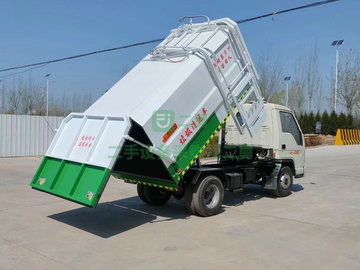 出售一臺福田全柴五立方掛桶自卸式垃圾車