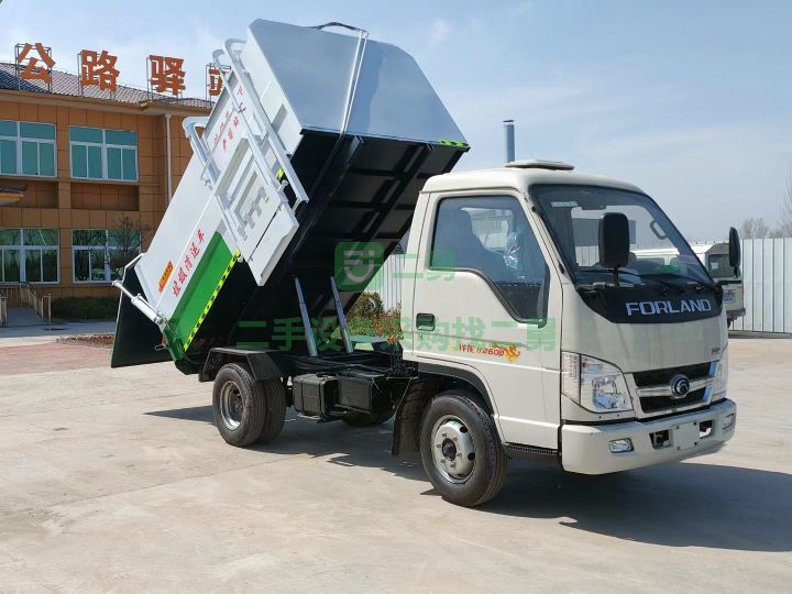 出售一臺福田全柴五立方掛桶自卸式垃圾車